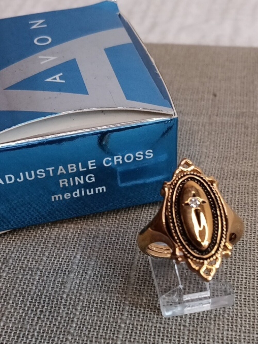 Avon Adjustable Cross Ring Size Medium In Original Box 2005